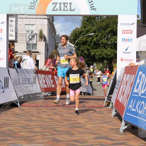 25.08.2024 - 20. Blankeneser Heldenlauf Strokosch-Dieckow http://msf.ph/oto/6829927 25.08.2024 10:26:17 Ziel 6452, 6453 meine-sportfotos.de