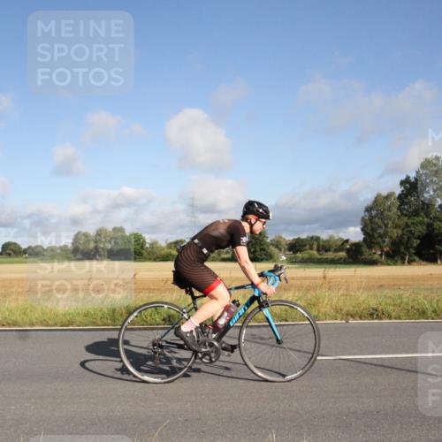 25.08.2024 - Elbe Triathlon Hamburg Fuchs,  Jonas http://msf.ph/oto/6829953 25.08.2024 09:16:16 Radfahren 177, 78, 181 meine-sportfotos.de