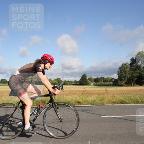 25.08.2024 - Elbe Triathlon Hamburg Fuchs,  Jonas http://msf.ph/oto/6829963 25.08.2024 09:16:20 Radfahren 177, 78, 181, 67, 330, 101 meine-sportfotos.de