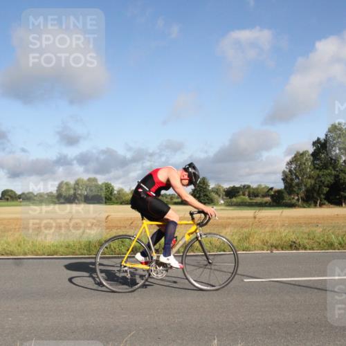25.08.2024 - Elbe Triathlon Hamburg Fuchs,  Jonas http://msf.ph/oto/6830059 25.08.2024 09:17:42 Radfahren 1851, 289, 323 meine-sportfotos.de