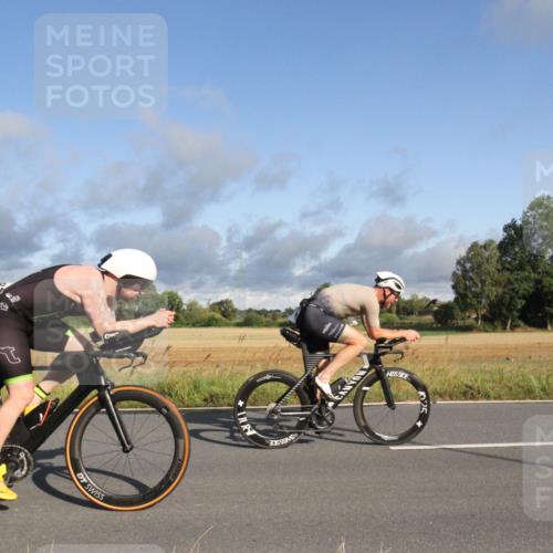 25.08.2024 - Elbe Triathlon Hamburg Fuchs,  Jonas http://msf.ph/oto/6830230 25.08.2024 09:19:52 Radfahren 281, 99, 38, 48 meine-sportfotos.de