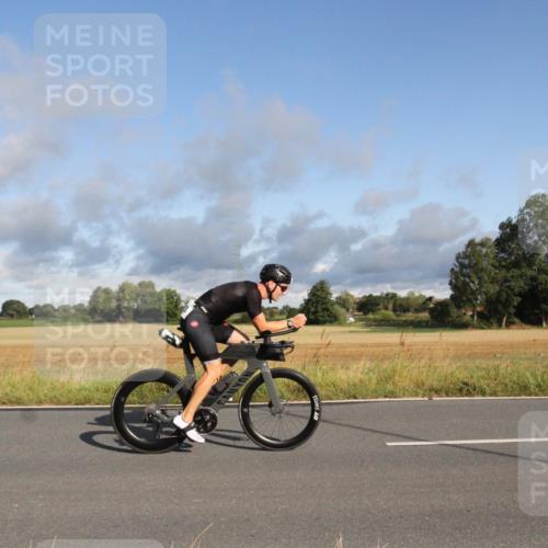 25.08.2024 - Elbe Triathlon Hamburg Fuchs,  Jonas http://msf.ph/oto/6830269 25.08.2024 09:20:20 Radfahren 263, 279, 322, 313 meine-sportfotos.de