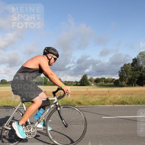 25.08.2024 - Elbe Triathlon Hamburg Fuchs,  Jonas http://msf.ph/oto/6830279 25.08.2024 09:20:30 Radfahren 109, 328, 274, 224, 316, 159 meine-sportfotos.de
