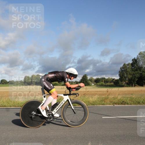 25.08.2024 - Elbe Triathlon Hamburg Fuchs,  Jonas http://msf.ph/oto/6830288 25.08.2024 09:20:31 Radfahren 109, 328, 274, 224, 316, 159 meine-sportfotos.de