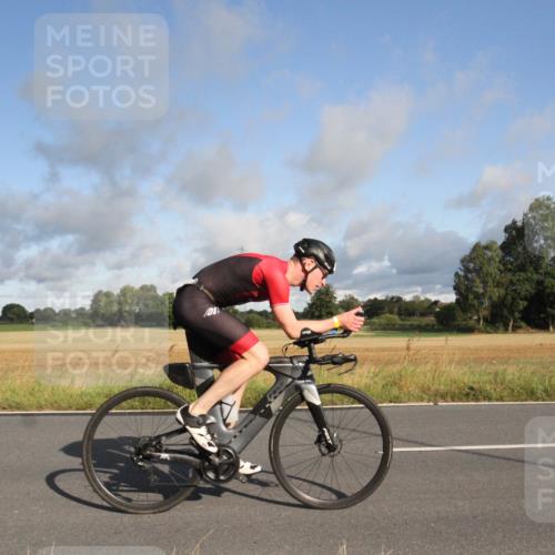 25.08.2024 - Elbe Triathlon Hamburg Fuchs,  Jonas http://msf.ph/oto/6830359 25.08.2024 09:21:04 Radfahren 1850, 89, 399, 267, 79, 39, 81 meine-sportfotos.de