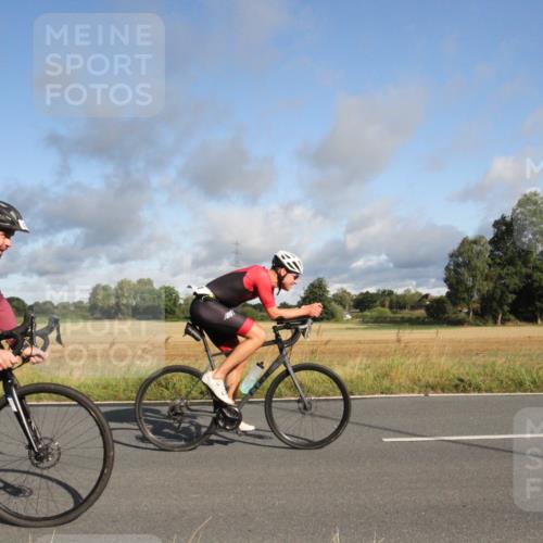 25.08.2024 - Elbe Triathlon Hamburg Fuchs,  Jonas http://msf.ph/oto/6830370 25.08.2024 09:21:10 Radfahren 79, 39, 81, 300 meine-sportfotos.de