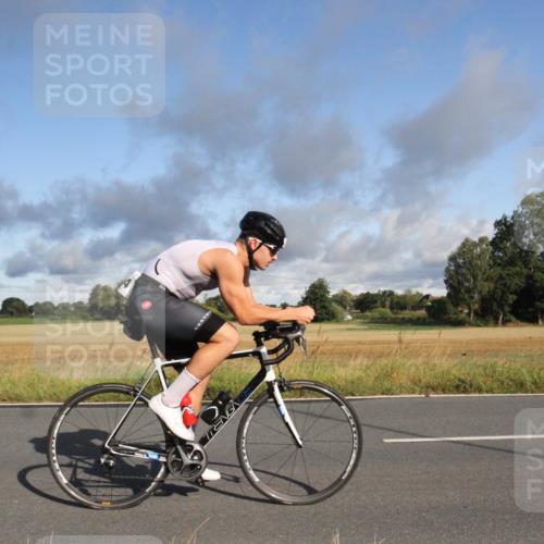 25.08.2024 - Elbe Triathlon Hamburg Fuchs,  Jonas http://msf.ph/oto/6830400 25.08.2024 09:21:39 Radfahren 188, 197, 204, 42, 46, 92, 294, 34 meine-sportfotos.de