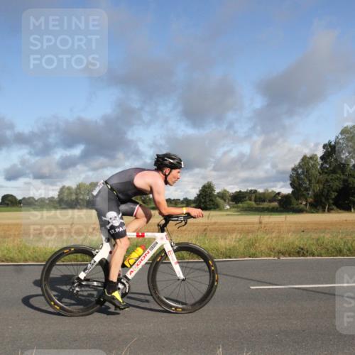 25.08.2024 - Elbe Triathlon Hamburg Fuchs,  Jonas http://msf.ph/oto/6830415 25.08.2024 09:21:42 Radfahren 197, 204, 42, 46, 92, 294, 34, 280, 190 meine-sportfotos.de