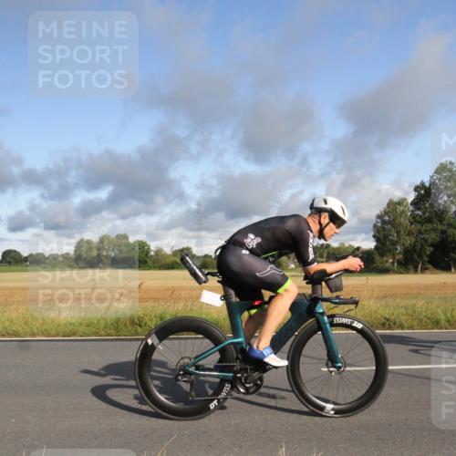25.08.2024 - Elbe Triathlon Hamburg Fuchs,  Jonas http://msf.ph/oto/6830426 25.08.2024 09:21:45 Radfahren 204, 42, 46, 92, 294, 34, 280, 190 meine-sportfotos.de