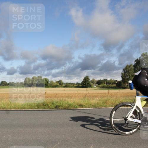25.08.2024 - Elbe Triathlon Hamburg Fuchs,  Jonas http://msf.ph/oto/6830475 25.08.2024 09:22:16 Radfahren 184, 37, 169, 179 meine-sportfotos.de