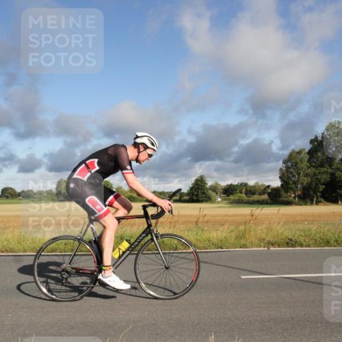 25.08.2024 - Elbe Triathlon Hamburg Fuchs,  Jonas http://msf.ph/oto/6830486 25.08.2024 09:22:22 Radfahren 37, 169, 179, 62, 440, 410, 128, 75 meine-sportfotos.de