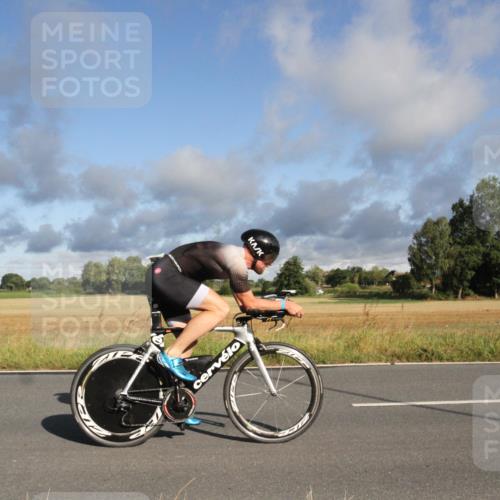 25.08.2024 - Elbe Triathlon Hamburg Fuchs,  Jonas http://msf.ph/oto/6830489 25.08.2024 09:22:23 Radfahren 169, 179, 62, 440, 410, 128, 75 meine-sportfotos.de