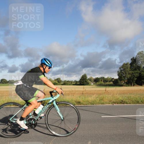 25.08.2024 - Elbe Triathlon Hamburg Fuchs,  Jonas http://msf.ph/oto/6830493 25.08.2024 09:22:25 Radfahren 179, 62, 440, 410, 128, 75 meine-sportfotos.de