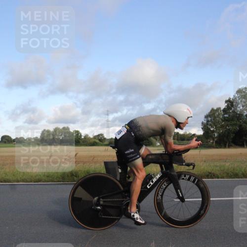 25.08.2024 - Elbe Triathlon Hamburg Fuchs,  Jonas http://msf.ph/oto/6830552 25.08.2024 09:23:10 Radfahren 105, 340, 120 meine-sportfotos.de