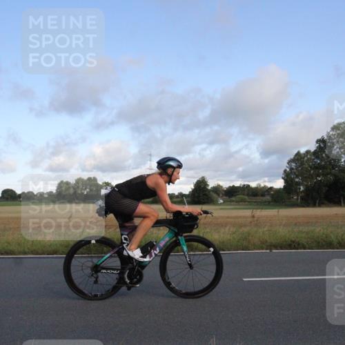 25.08.2024 - Elbe Triathlon Hamburg Fuchs,  Jonas http://msf.ph/oto/6830600 25.08.2024 09:23:42 Radfahren 342, 35, 153 meine-sportfotos.de