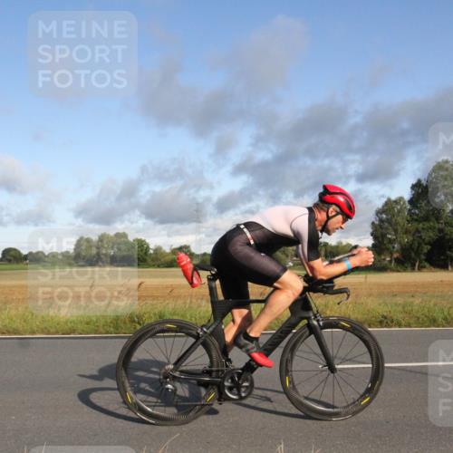 25.08.2024 - Elbe Triathlon Hamburg Fuchs,  Jonas http://msf.ph/oto/6830688 25.08.2024 09:24:32 Radfahren 180, 419, 465, 205 meine-sportfotos.de