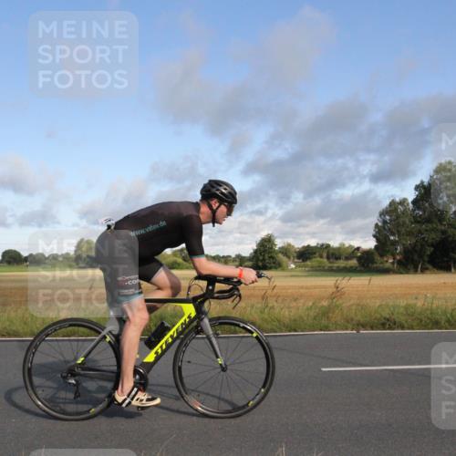 25.08.2024 - Elbe Triathlon Hamburg Fuchs,  Jonas http://msf.ph/oto/6830697 25.08.2024 09:24:39 Radfahren 419, 465, 205, 161, 160, 261, 248 meine-sportfotos.de