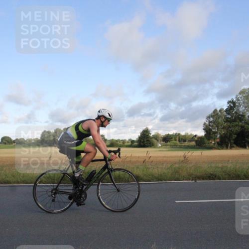 25.08.2024 - Elbe Triathlon Hamburg Fuchs,  Jonas http://msf.ph/oto/6830730 25.08.2024 09:24:53 Radfahren 349, 236, 262, 414, 338, 237, 408 meine-sportfotos.de