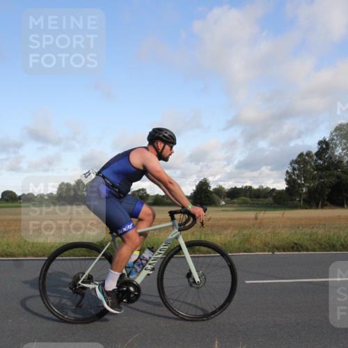 25.08.2024 - Elbe Triathlon Hamburg Fuchs,  Jonas http://msf.ph/oto/6830751 25.08.2024 09:25:11 Radfahren 95, 87, 303, 426, 415 meine-sportfotos.de