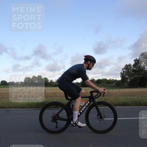 25.08.2024 - Elbe Triathlon Hamburg Fuchs,  Jonas http://msf.ph/oto/6830801 25.08.2024 09:25:59 Radfahren 238, 210, 230, 202, 166, 222 meine-sportfotos.de