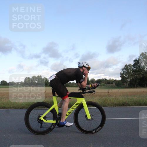 25.08.2024 - Elbe Triathlon Hamburg Fuchs,  Jonas http://msf.ph/oto/6830848 25.08.2024 09:26:18 Radfahren 52, 285, 318, 54, 83, 194 meine-sportfotos.de