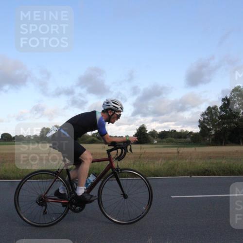 25.08.2024 - Elbe Triathlon Hamburg Fuchs,  Jonas http://msf.ph/oto/6830868 25.08.2024 09:26:26 Radfahren 83, 194, 217, 244, 193, 293, 239 meine-sportfotos.de