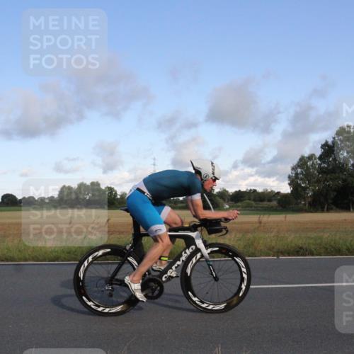 25.08.2024 - Elbe Triathlon Hamburg Fuchs,  Jonas http://msf.ph/oto/6830935 25.08.2024 09:27:29 Radfahren 387, 403, 157, 378 meine-sportfotos.de
