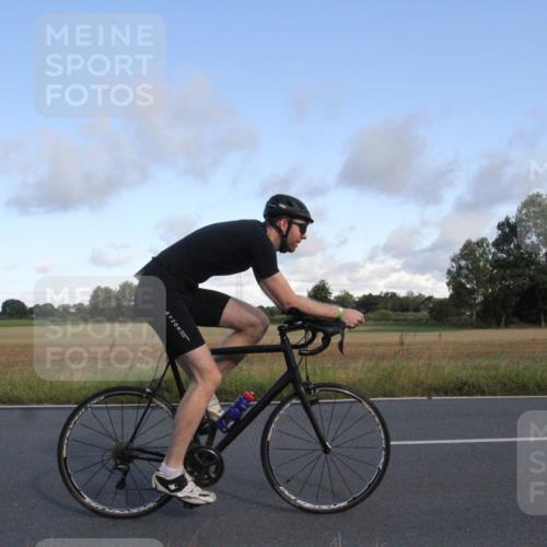 25.08.2024 - Elbe Triathlon Hamburg Fuchs,  Jonas http://msf.ph/oto/6830944 25.08.2024 09:27:37 Radfahren 157, 378, 215, 163 meine-sportfotos.de