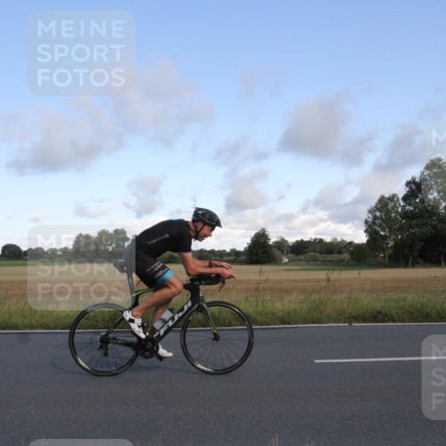 25.08.2024 - Elbe Triathlon Hamburg Fuchs,  Jonas http://msf.ph/oto/6830948 25.08.2024 09:27:38 Radfahren 157, 378, 215, 163 meine-sportfotos.de