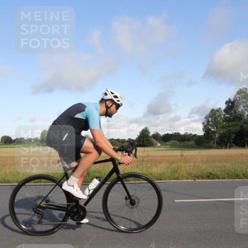 25.08.2024 - Elbe Triathlon Hamburg Fuchs,  Jonas http://msf.ph/oto/6831008 25.08.2024 09:28:16 Radfahren 435, 417, 55, 270, 358, 398 meine-sportfotos.de