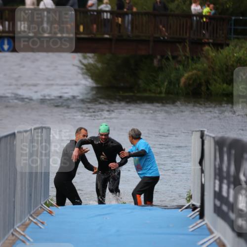 25.08.2024 - Elbe Triathlon Hamburg H.Heesch http://msf.ph/oto/6831026 25.08.2024 08:27:59 Schwimmen 47 meine-sportfotos.de