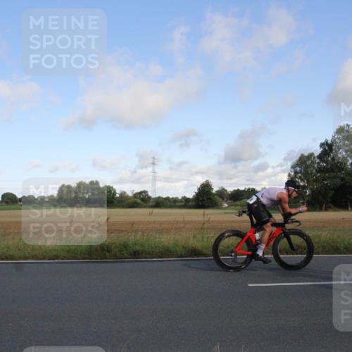 25.08.2024 - Elbe Triathlon Hamburg Fuchs,  Jonas http://msf.ph/oto/6831043 25.08.2024 09:28:34 Radfahren 431, 368, 421, 333, 341, 130 meine-sportfotos.de