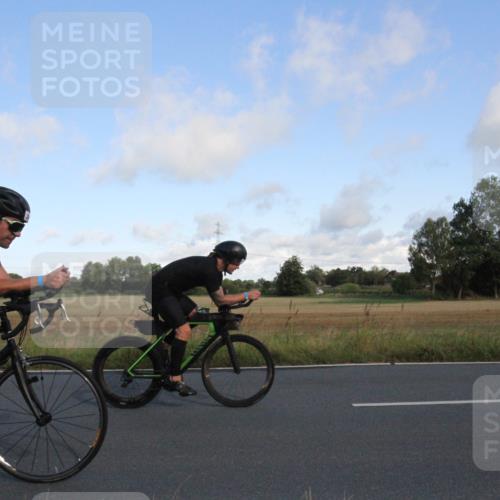 25.08.2024 - Elbe Triathlon Hamburg Fuchs,  Jonas http://msf.ph/oto/6831047 25.08.2024 09:28:35 Radfahren 431, 368, 421, 333, 341, 130, 388 meine-sportfotos.de