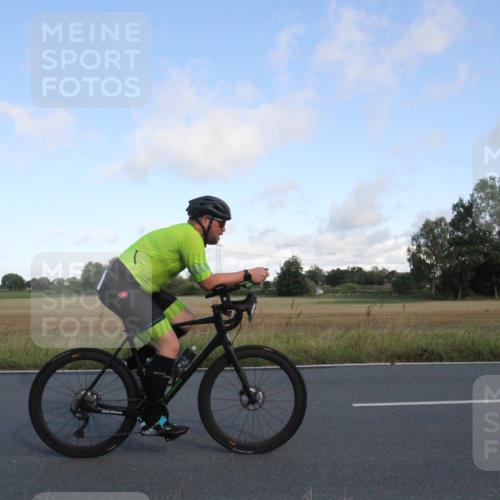25.08.2024 - Elbe Triathlon Hamburg Fuchs,  Jonas http://msf.ph/oto/6831065 25.08.2024 09:28:42 Radfahren 130, 388, 251, 384, 90, 290, 376 meine-sportfotos.de