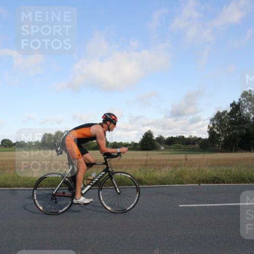 25.08.2024 - Elbe Triathlon Hamburg Fuchs,  Jonas http://msf.ph/oto/6831082 25.08.2024 09:28:48 Radfahren 251, 384, 90, 290, 376, 381, 317 meine-sportfotos.de