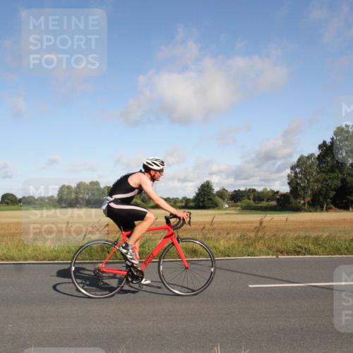 25.08.2024 - Elbe Triathlon Hamburg Fuchs,  Jonas http://msf.ph/oto/6831107 25.08.2024 09:29:08 Radfahren 152, 442, 418, 528, 111, 211, 406 meine-sportfotos.de