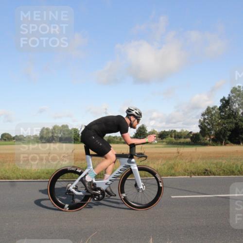 25.08.2024 - Elbe Triathlon Hamburg Fuchs,  Jonas http://msf.ph/oto/6831146 25.08.2024 09:29:23 Radfahren 131, 355, 374, 264, 33, 63, 135 meine-sportfotos.de