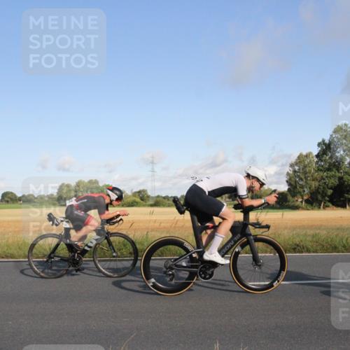 25.08.2024 - Elbe Triathlon Hamburg Fuchs,  Jonas http://msf.ph/oto/6831343 25.08.2024 09:31:10 Radfahren 271, 67, 113, 136, 187, 257, 302, 307, 312, 482 meine-sportfotos.de