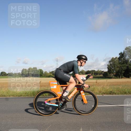 25.08.2024 - Elbe Triathlon Hamburg Fuchs,  Jonas http://msf.ph/oto/6831371 25.08.2024 09:31:18 Radfahren 307, 312, 482, 243, 72 meine-sportfotos.de