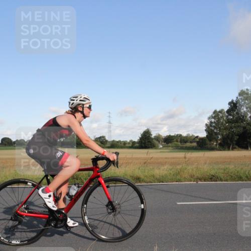 25.08.2024 - Elbe Triathlon Hamburg Fuchs,  Jonas http://msf.ph/oto/6831428 25.08.2024 09:31:47 Radfahren 200, 373, 397, 219, 350, 124, 147, 133, 469 meine-sportfotos.de