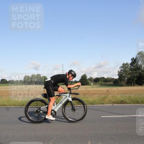 25.08.2024 - Elbe Triathlon Hamburg Fuchs,  Jonas http://msf.ph/oto/6831444 25.08.2024 09:31:52 Radfahren 219, 350, 124, 147, 133, 469, 175, 321, 356, 139 meine-sportfotos.de