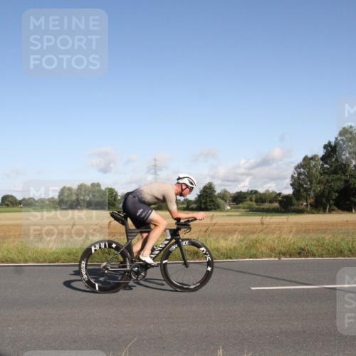 25.08.2024 - Elbe Triathlon Hamburg Fuchs,  Jonas http://msf.ph/oto/6831497 25.08.2024 09:32:17 Radfahren 59, 73, 99, 339, 107 meine-sportfotos.de