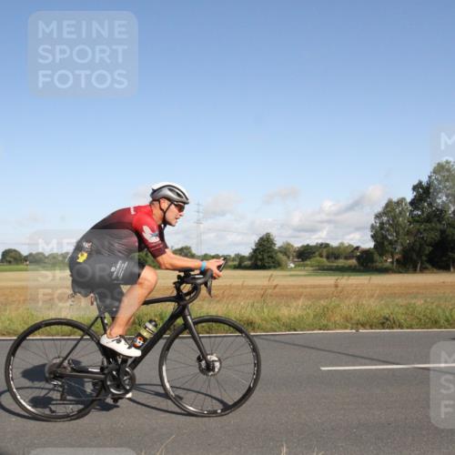 25.08.2024 - Elbe Triathlon Hamburg Fuchs,  Jonas http://msf.ph/oto/6831530 25.08.2024 09:32:35 Radfahren 127, 118, 164, 445 meine-sportfotos.de