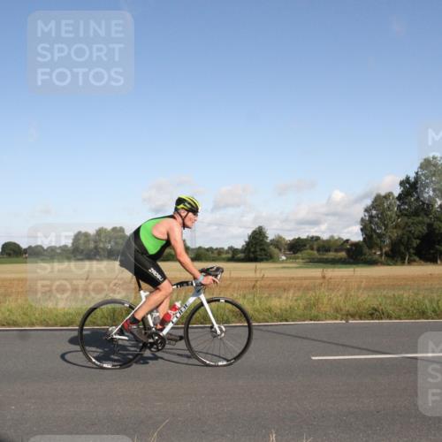 25.08.2024 - Elbe Triathlon Hamburg Fuchs,  Jonas http://msf.ph/oto/6831562 25.08.2024 09:32:54 Radfahren 274, 144, 146, 393, 382 meine-sportfotos.de