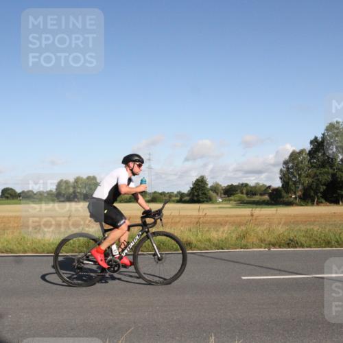 25.08.2024 - Elbe Triathlon Hamburg Fuchs,  Jonas http://msf.ph/oto/6831594 25.08.2024 09:33:26 Radfahren 172, 313, 108, 364, 486, 353 meine-sportfotos.de
