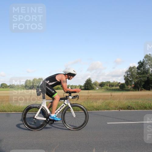 25.08.2024 - Elbe Triathlon Hamburg Fuchs,  Jonas http://msf.ph/oto/6831626 25.08.2024 09:33:43 Radfahren 181, 316, 326, 156, 126, 228, 352 meine-sportfotos.de
