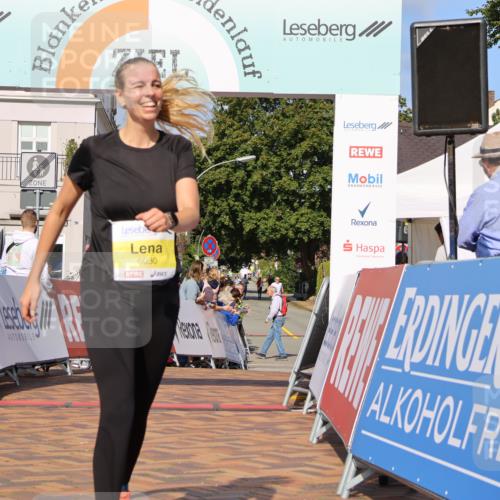 25.08.2024 - 20. Blankeneser Heldenlauf Strokosch-Dieckow http://msf.ph/oto/6832272 25.08.2024 10:26:59 Ziel 6030, 6476, 6506 meine-sportfotos.de