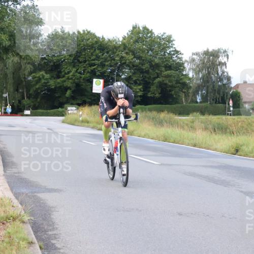 25.08.2024 - Elbe Triathlon Hamburg Fuchs,  Jonas http://msf.ph/oto/6834161 25.08.2024 08:38:51 Radfahren 37 meine-sportfotos.de
