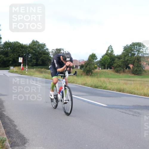 25.08.2024 - Elbe Triathlon Hamburg Fuchs,  Jonas http://msf.ph/oto/6834174 25.08.2024 08:38:51 Radfahren 37 meine-sportfotos.de