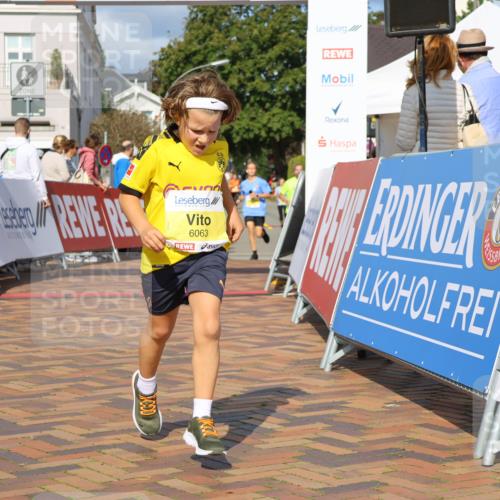 25.08.2024 - 20. Blankeneser Heldenlauf Strokosch-Dieckow http://msf.ph/oto/6834248 25.08.2024 10:27:49 Ziel 6063, 6214, 6282, 6397 meine-sportfotos.de